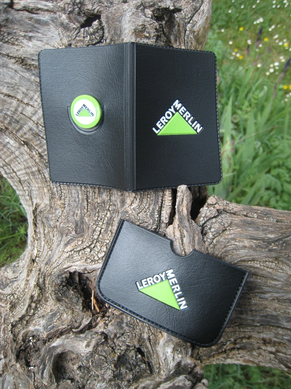 Fidelity card pouch